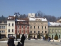 Blick vom Hauptplatz auf Reste der Stadtmauer